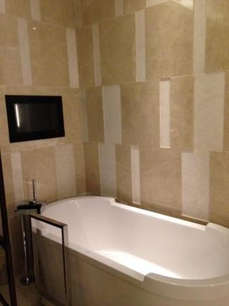 Tub