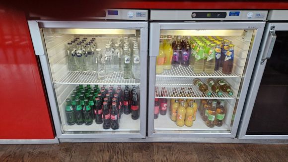 Soft drinks. To be honest, it looked more like an American Hilton lounge. No clean coffee cups, just paper cups etc.