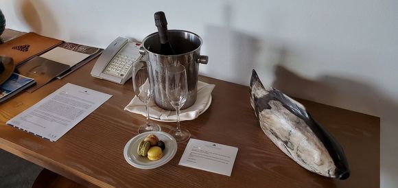 Diamond amenity, welcome Prosecco 