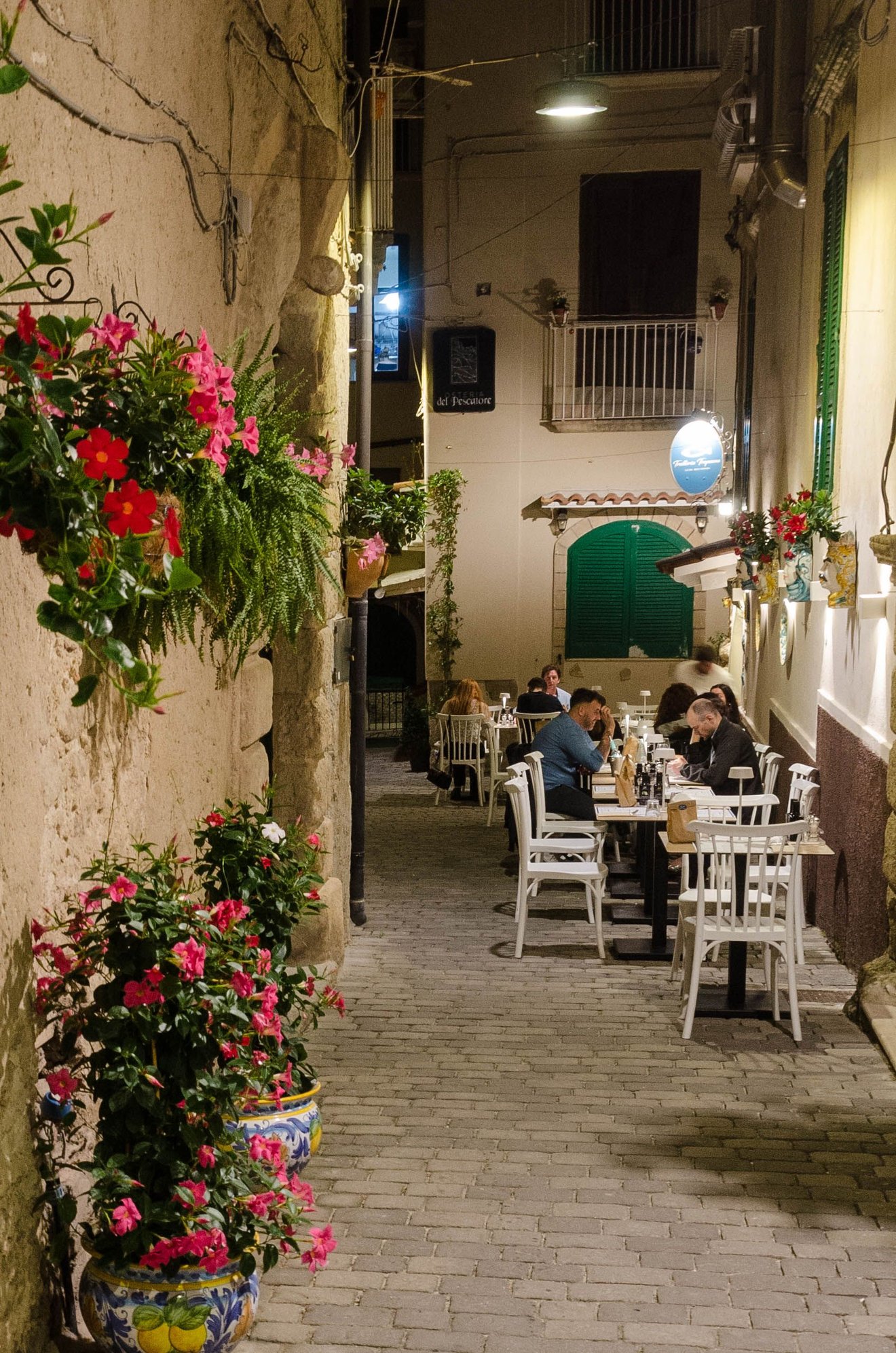 She was so right. The staff were excellent, including owner Salvatore. The food was probably the best in town. Try the fragolina or green beans. We relaxed and enjoyed the unique atmosphere there in the historic back-alley. Some fragrant gelsomino (jasmine-not shown) filled the air.