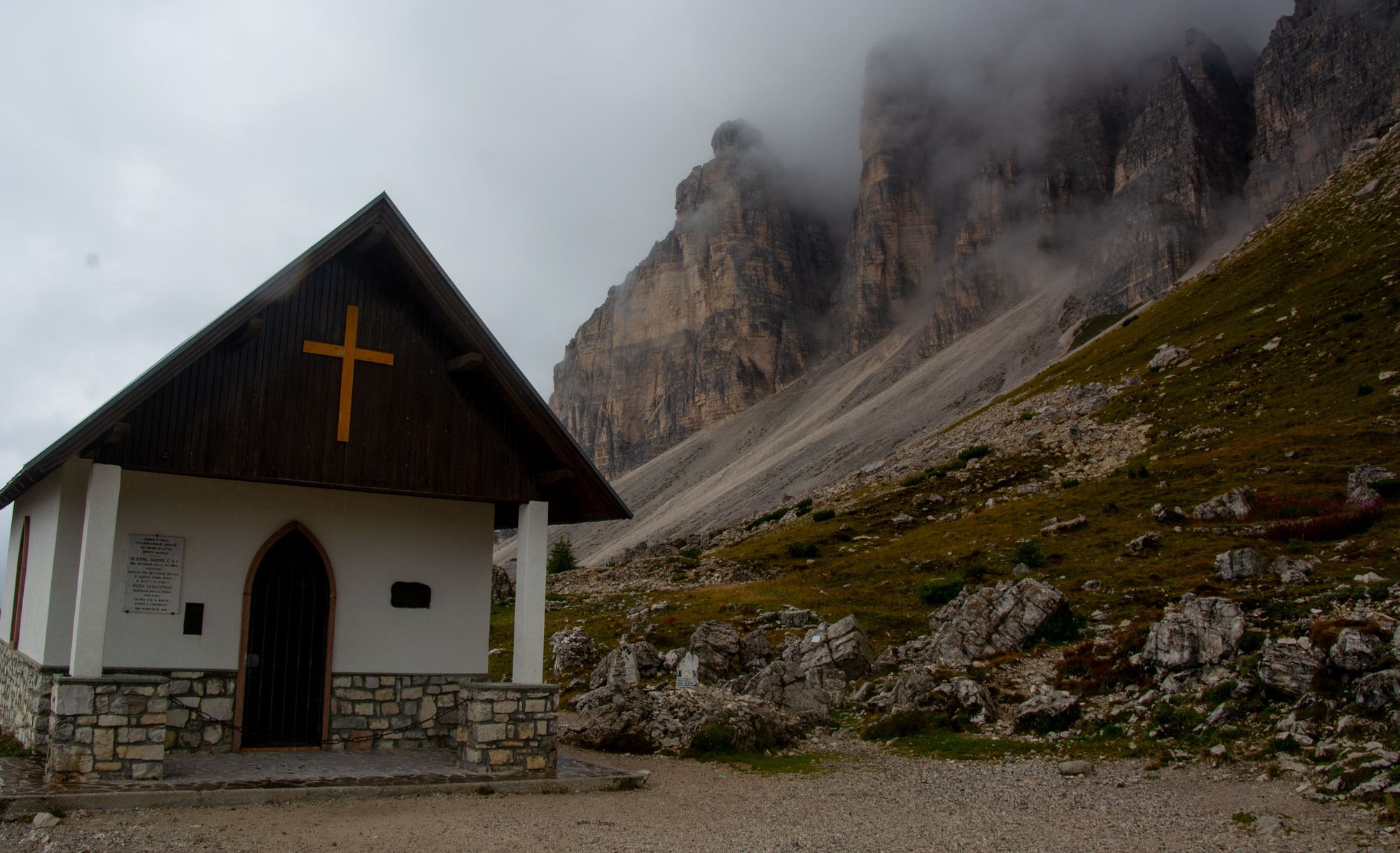 Lovely chapel on the Auronzo path
