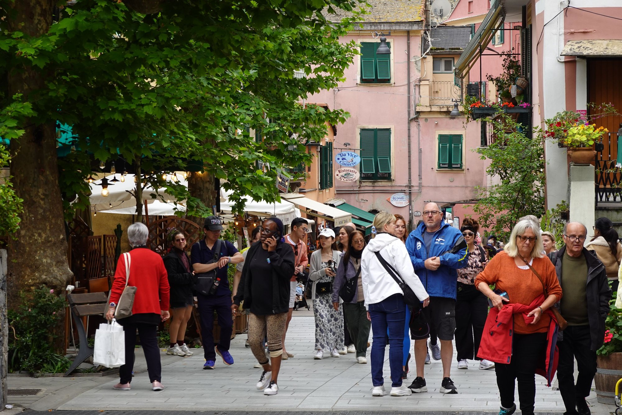 A less than perfect weather day still didn't chase away the crowds in Monteorosso. Still some cruise ship groups walking the streets when I arrived