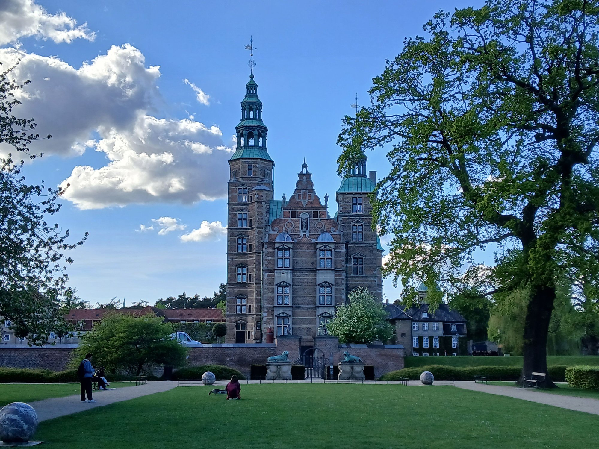 Approaching the castle