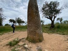 Almendres menhir