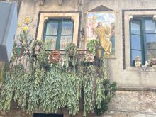 An artist’s residence in Taormina. Definitely look closely at this. 