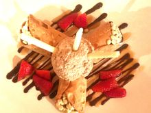 Dolce de leche cannolis 