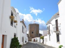Monsaraz's Main Street, Largo Principal, leading up to the castle