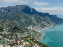 The view from the Galleria Nuova bus stop. jayzus.