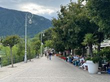 The promenade along the Passer River 