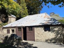 The Chinese store at the settlement 