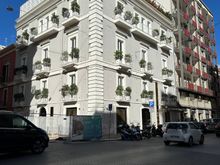 Exterior of this ten-room hotel