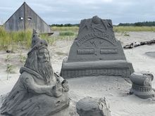 One of my favorite songs, and a great Sand sculpture