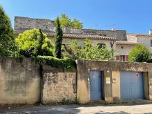 Car parking and a garden 
