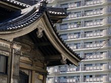 I love the contrast between the old and new. This sums up so much of what we’ve seen on the trip.