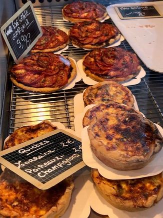 Tomato and mushroom tarts
