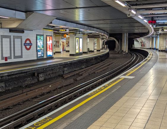 Mansion House, early morning.