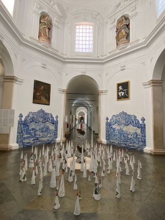 Art installation in the halls of the university competes with 300 year old azuléjos (but it’s really no contest). 