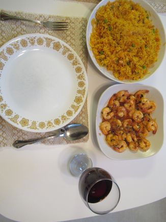 All set and ready on the table. 
Excuse me for a short while you guys while I indulge !! ;)

Wait !! wait !! the best is yet to come.