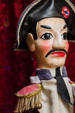 Monsieur Marionnette.