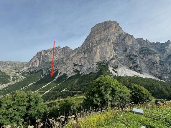 We'd be taking the upper of two trails leading out from Col Pradat