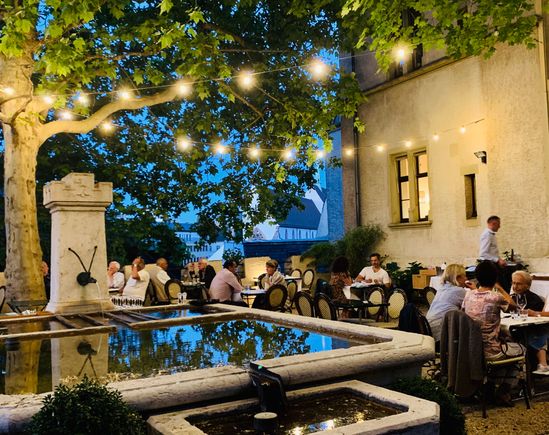 The terrace at Au Violon