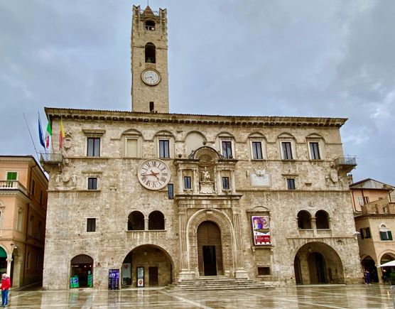 Ascoli Piceno - the already restored side of Piazza del Popolo