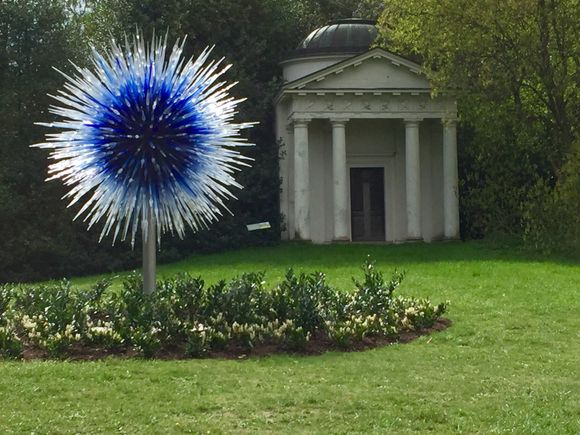 Chiculy’s glass sculpture in Kew Gardens (near the entrance)