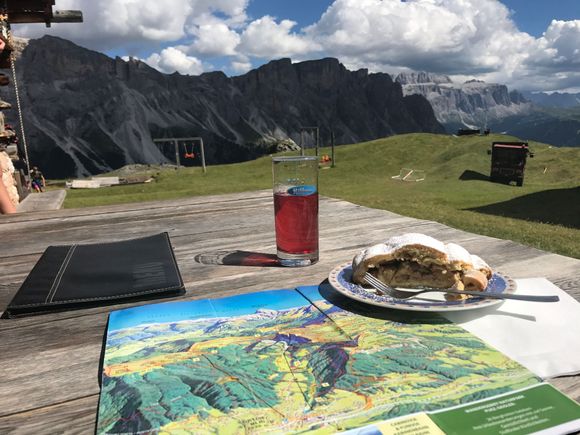 Streudel and some local juice.