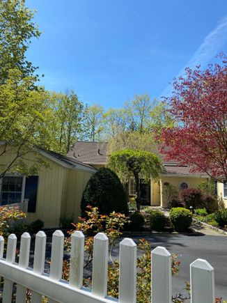 Wish I could have gotten a better photo. This house is immaculately cared for. The couple - who I’ve never met before except I once said howdy to the husband - were both out today. Very sweet. 
