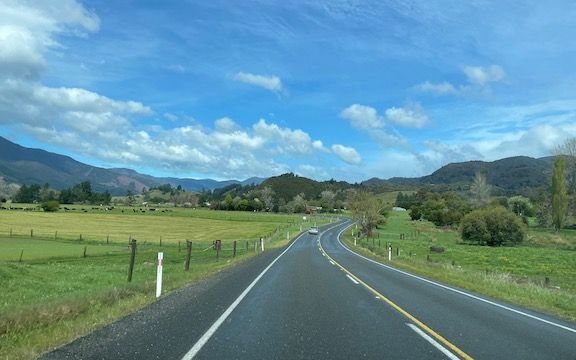 The drive back toward the pass to get to Kaiteriteri. Now the sun's out.