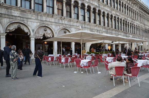 Caffe Quadri - outside