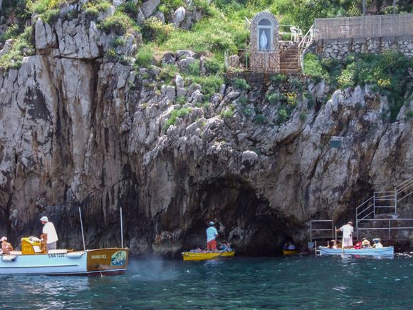 Blue Grotto entrance (overrated IMHO)