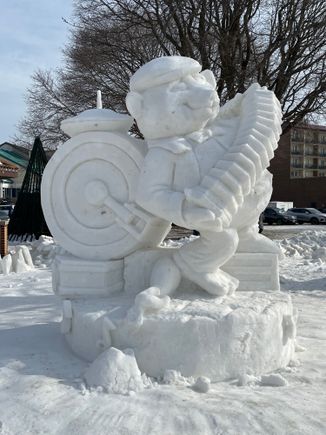 This one was still looking good. My favorite would have been the cow jumping over the moon sculpture, but too many body parts melted today.  All that work…