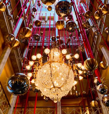 Les Trois Rois was recently voted the best urban hotel in Switzerland. They offer traditional decor, excellent service and gourmet cuisine in both their brasserie and more formal restaurant. They also do a lovely afternoon holiday tea. Popular too… we had to make our reservation in August for tea in late December! 