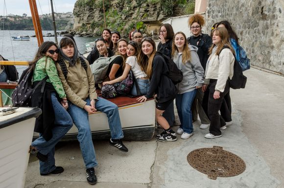 Then the others in her visiting school group (on a Sunday?) would not let us go til we had also taken their group shot! Note the clever sole male teen, second left---smart boy! A nearly 20-1 ratio in all. 