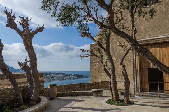 After taking that elevator-lift, one arrives at some very compelling terrace viewpoints. Those panoramas allow for 360 views across the castle site, be they hilly landscape or eastward back to the mainland. So much of an experience on ischia could fairly be described as 'picturesque'.