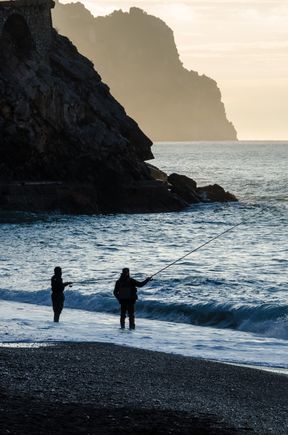 This overview continues with a shot of sunrise anglers. Later in this TR, we'll focus on the local fishing culture, alive and well and a key reason to visit. 