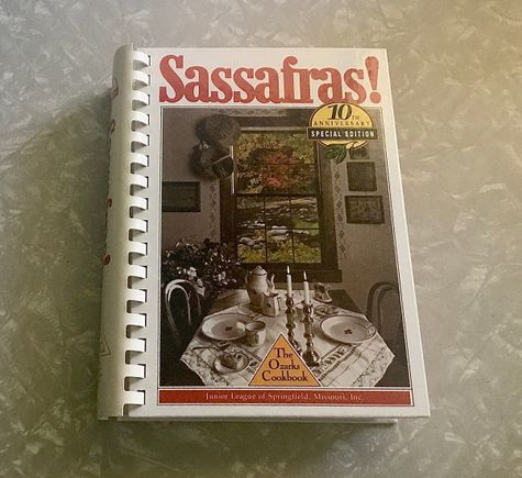 A nice dinner table set for Two !!

Have a Grand Happy Healthy Day.