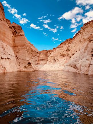 Boat tour inside antelope canyon 
