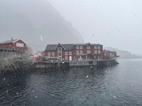 Arriving A I Lofoten snowing