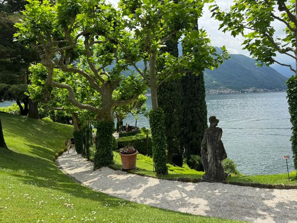 The villa's promenade along the lake