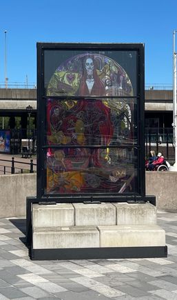 One of the 6 Glass of Theones