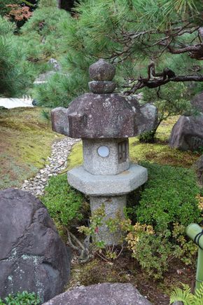 Stone Lantern, Kurodani Temple
