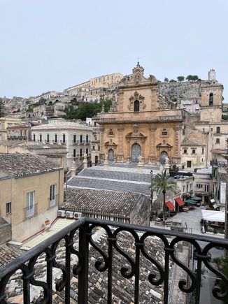 Closer to our apartment is Duomo San Pietro Apostolo