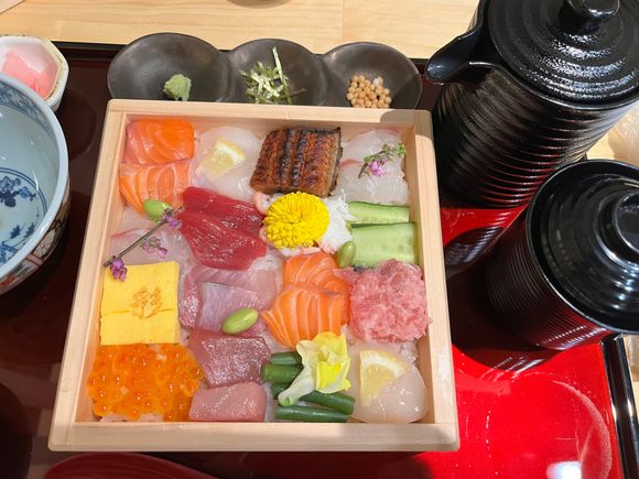 Box sushi for dinner at Iroakari