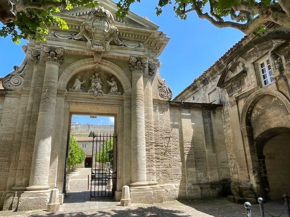 Leaving through the stunning gate 