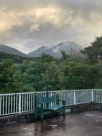 Minshuku river overlook 