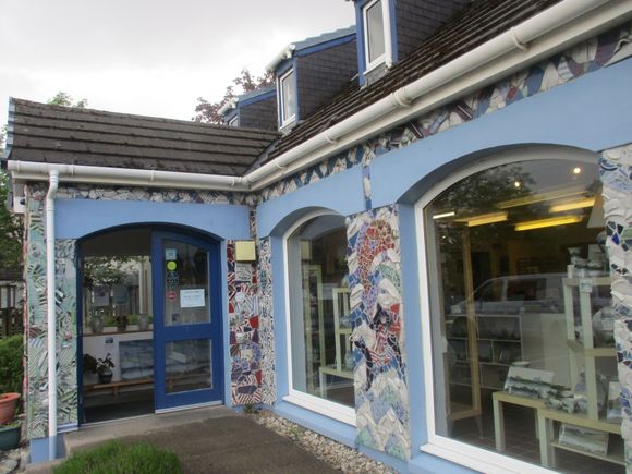 Visit to the Highland Stoneware store, after descending the hill