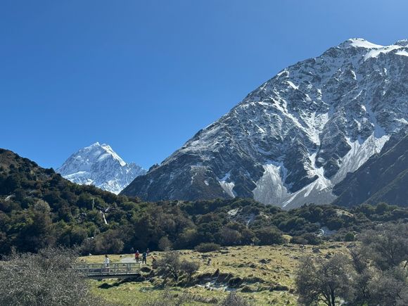The beginning of the Hooker Valley Track
