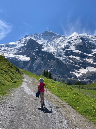 Approaching Wengernalp 